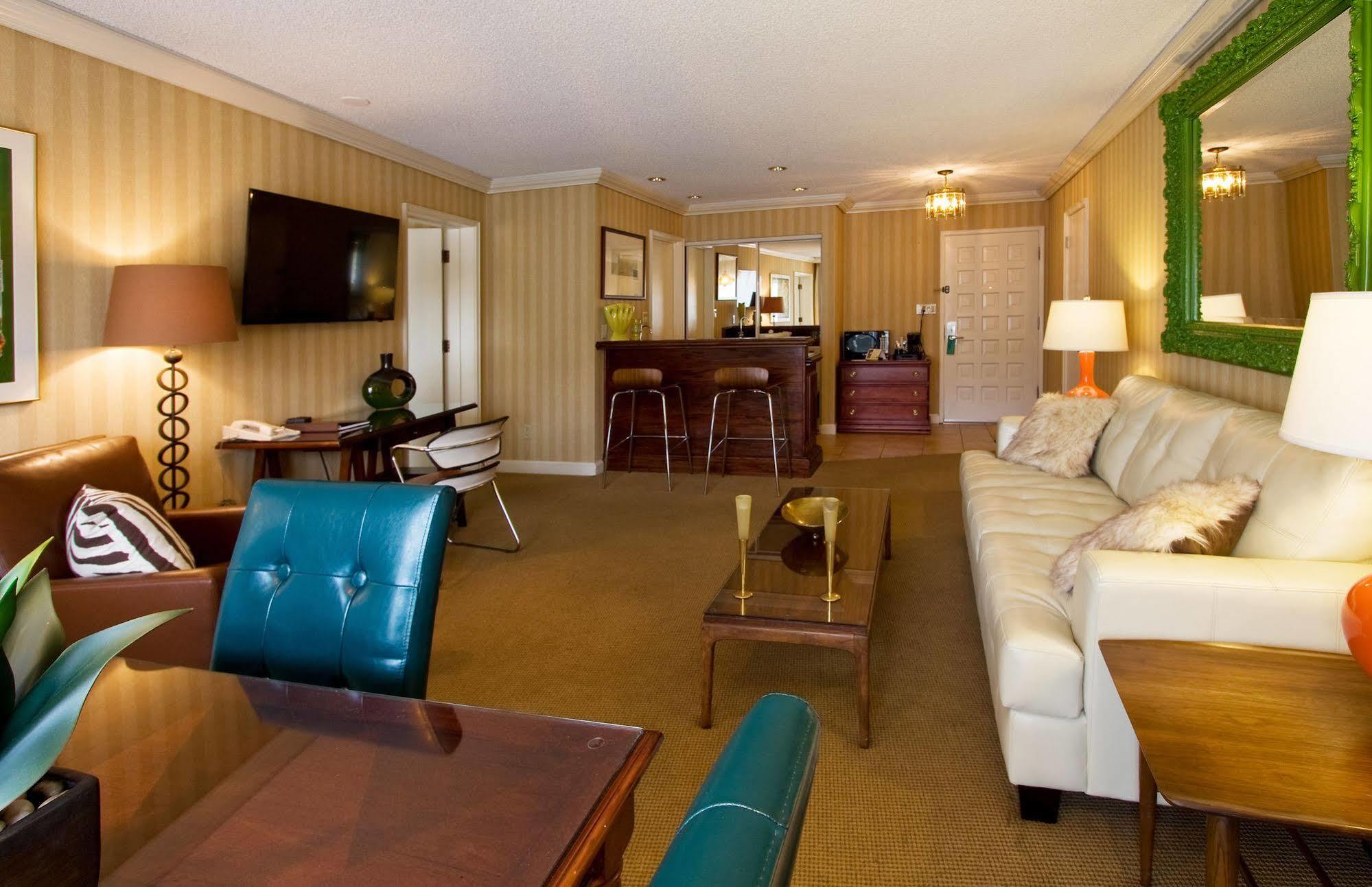 Inn At The Commons Μέντφορντ Εξωτερικό φωτογραφία