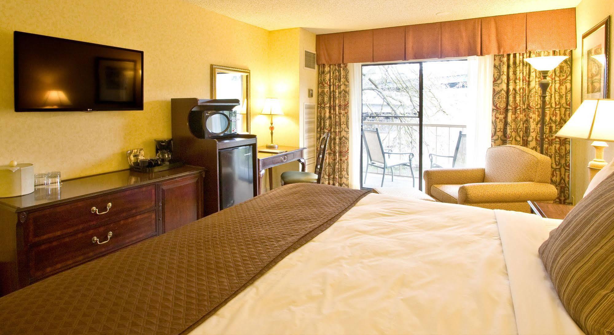 Inn At The Commons Μέντφορντ Εξωτερικό φωτογραφία